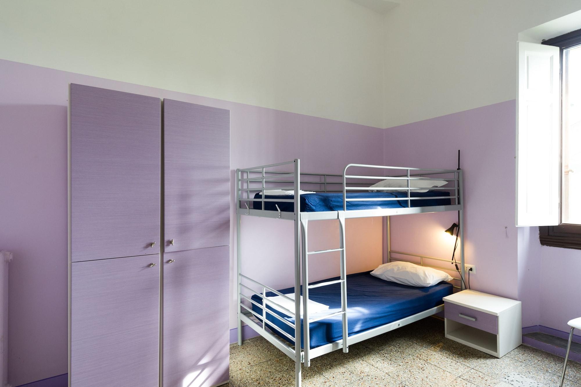 Hostal 7 Santi