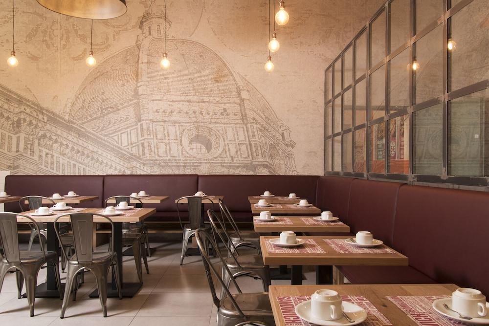Hostal 7 Santi Florencia