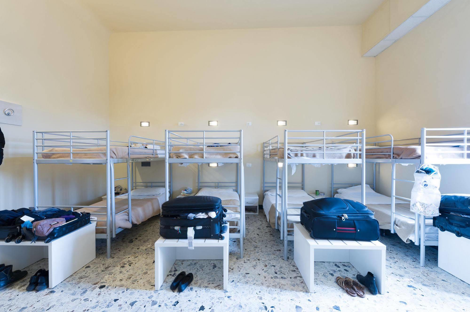 Hostal 7 Santi