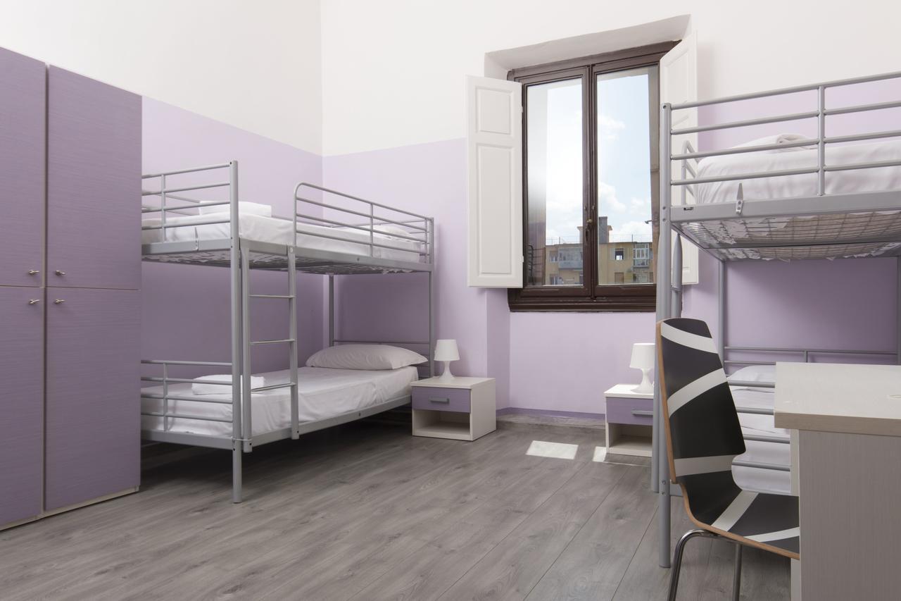 Hostal 7 Santi