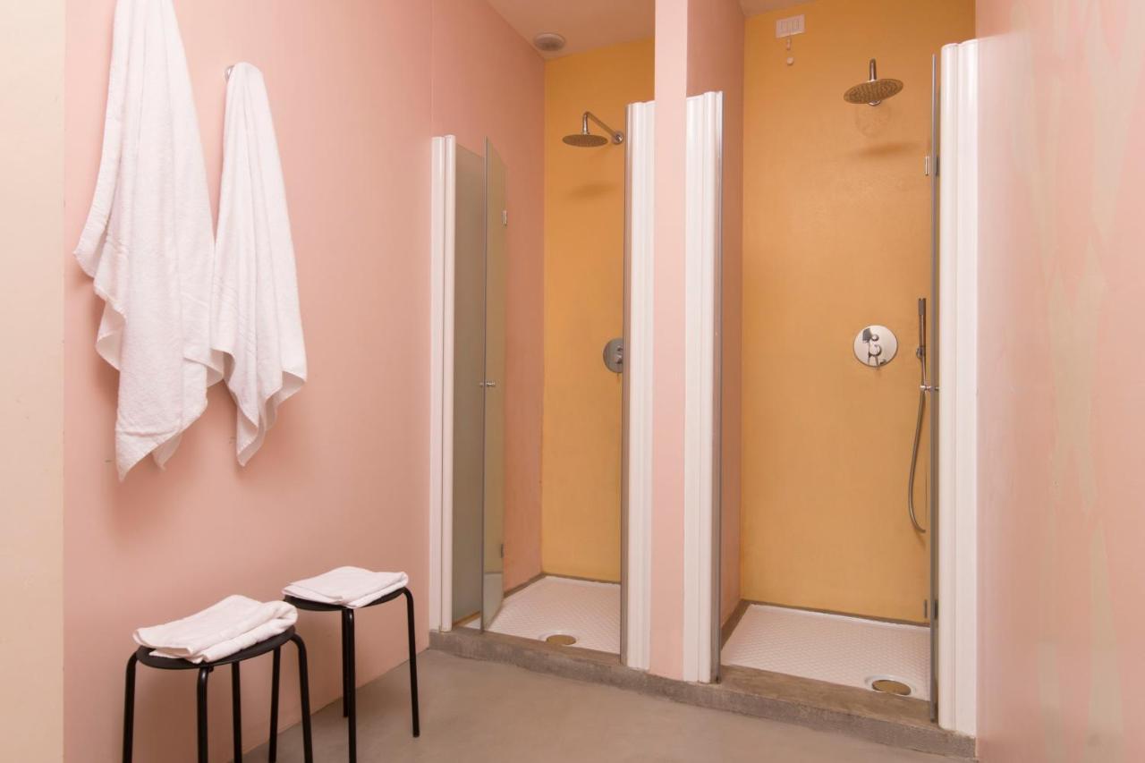 7 Santi Hostal *