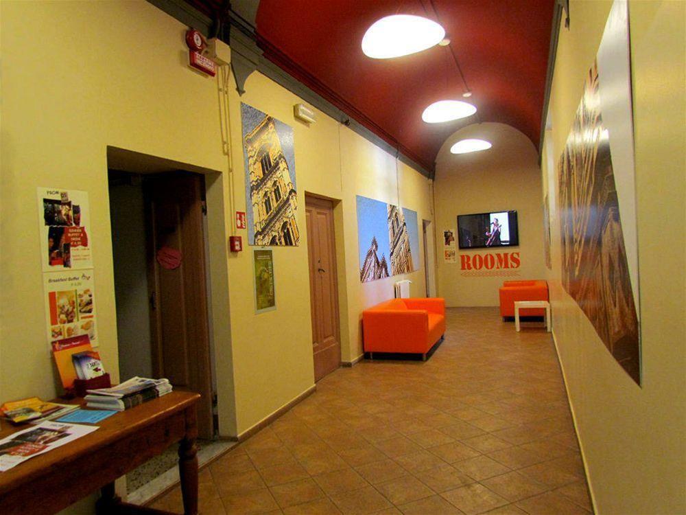 Hostal 7 Santi